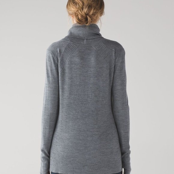 Lululemon Pockets Sweat Savasana Merino Wool Turtleneck Gray Sweater Womens 6 M - Picture 3 of 16